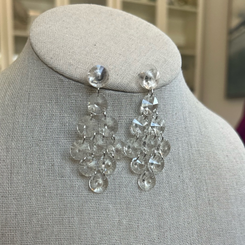 NWOT Stone Chandelier Drop Earrings clear